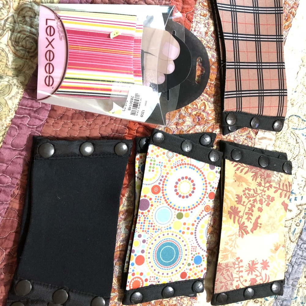 Lot of 5 Lexees sandals toppers in EEEUC
